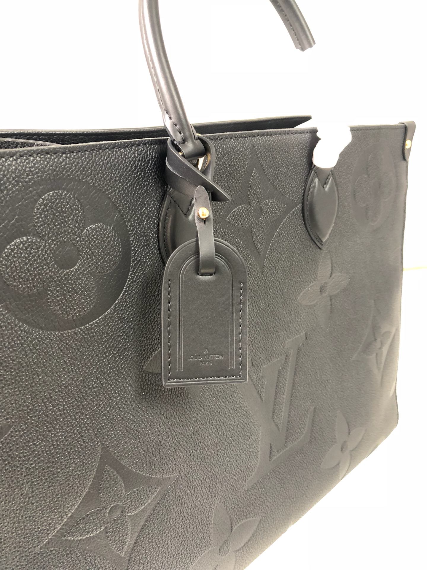 Louis Vuitton Luxury Handbag Collection 5