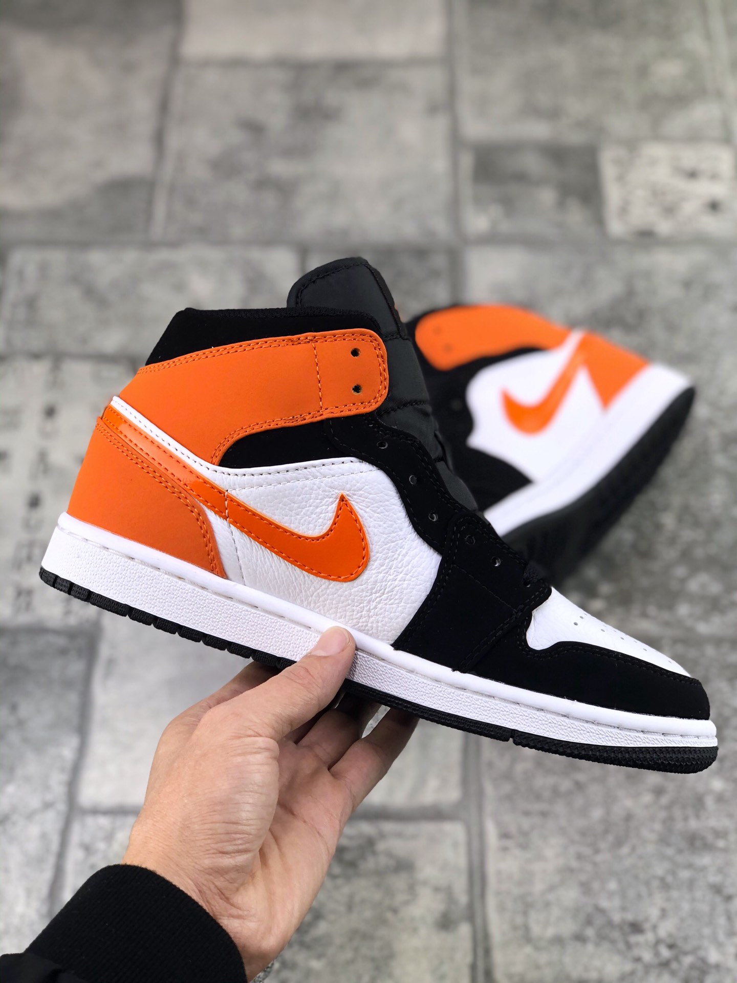 130 真标半码 Air Jordan 1 mid 中帮黑橙 原装渠道 市面最高工艺