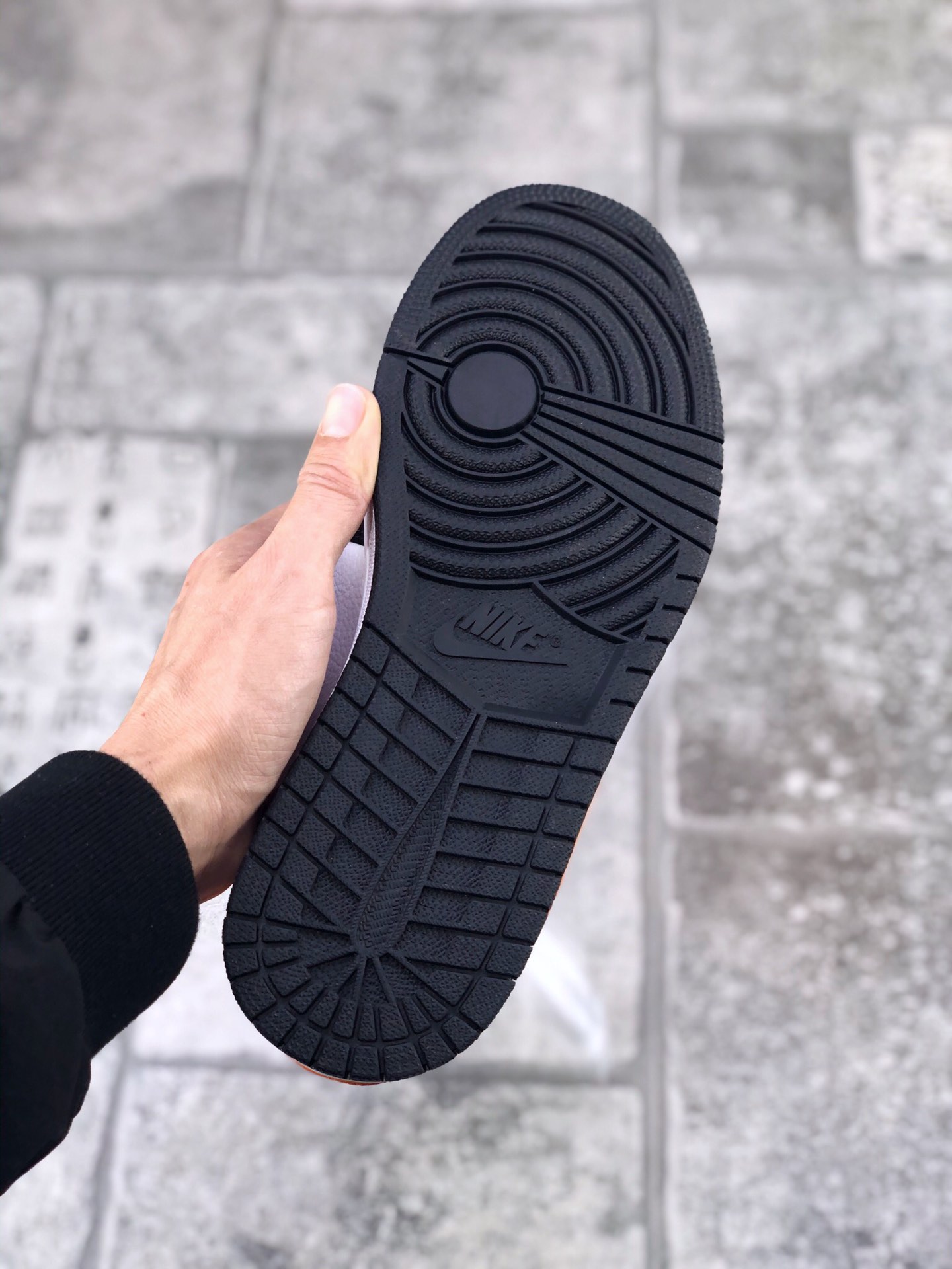 130 真标半码 Air Jordan 1 mid 中帮黑橙 原装渠道 市面最高工艺