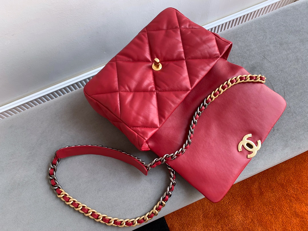 Chanel Luxury Handbag Collection 7