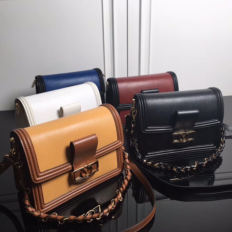 M44162克【顶级原单】女装艺术总监Nicolas Ghesquière推出 Dauphine手袋，采