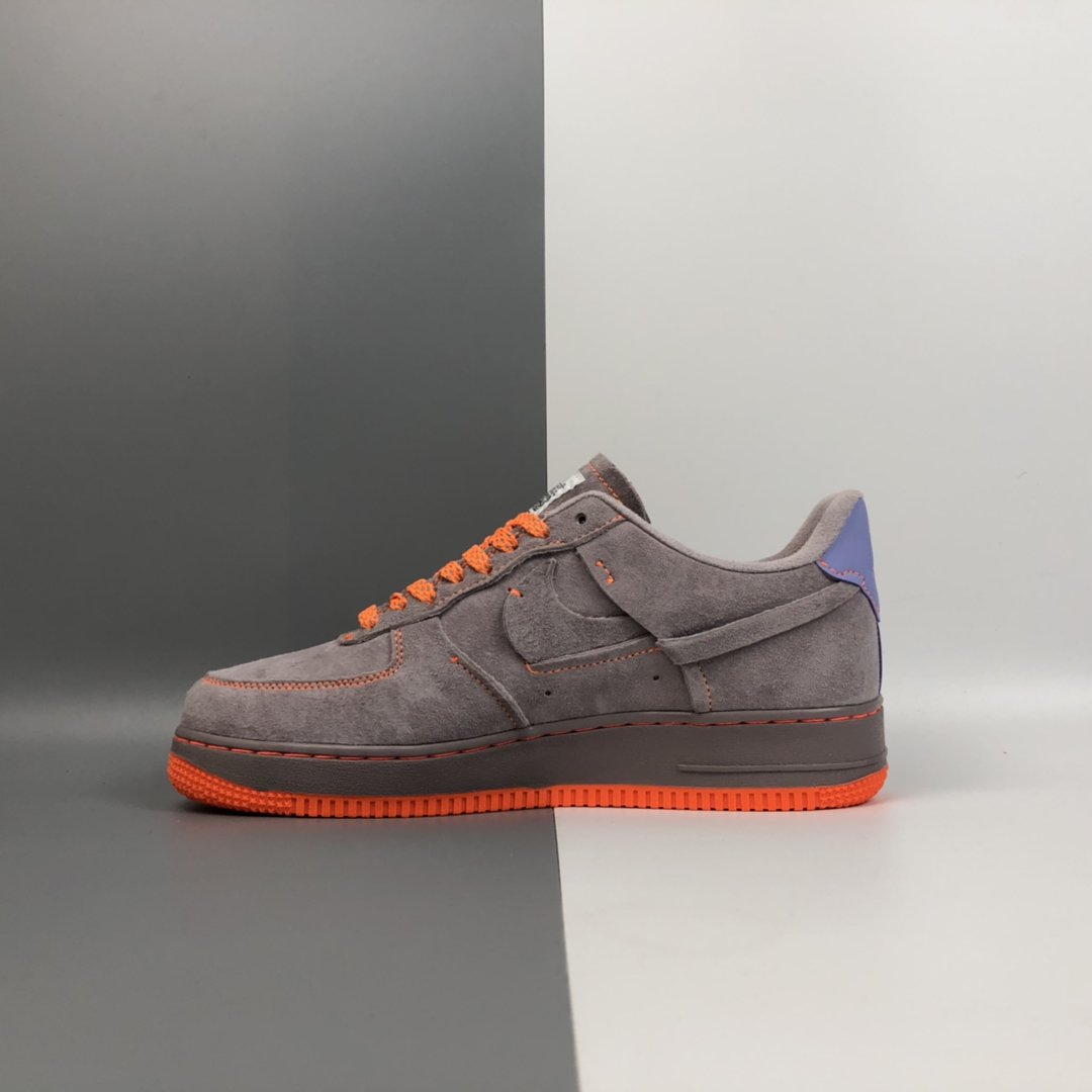 200 Nike Air Force 1 07 Low“麂皮粉橘 拼接断钩反标” 空军一号低帮百搭休闲运动板鞋 CT7358-600