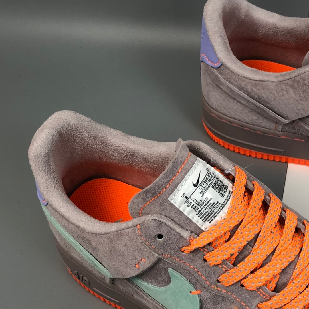 200 Nike Air Force 1 07 Low“麂皮粉橘 拼接断钩反标” 空军一号低帮百搭休闲运动板鞋 CT7358-600