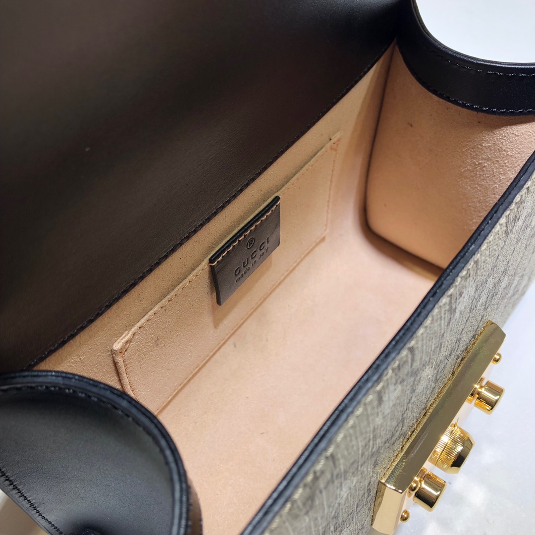 GUCCI古驰Padlock系列小号GG蜜蜂肩背包409487