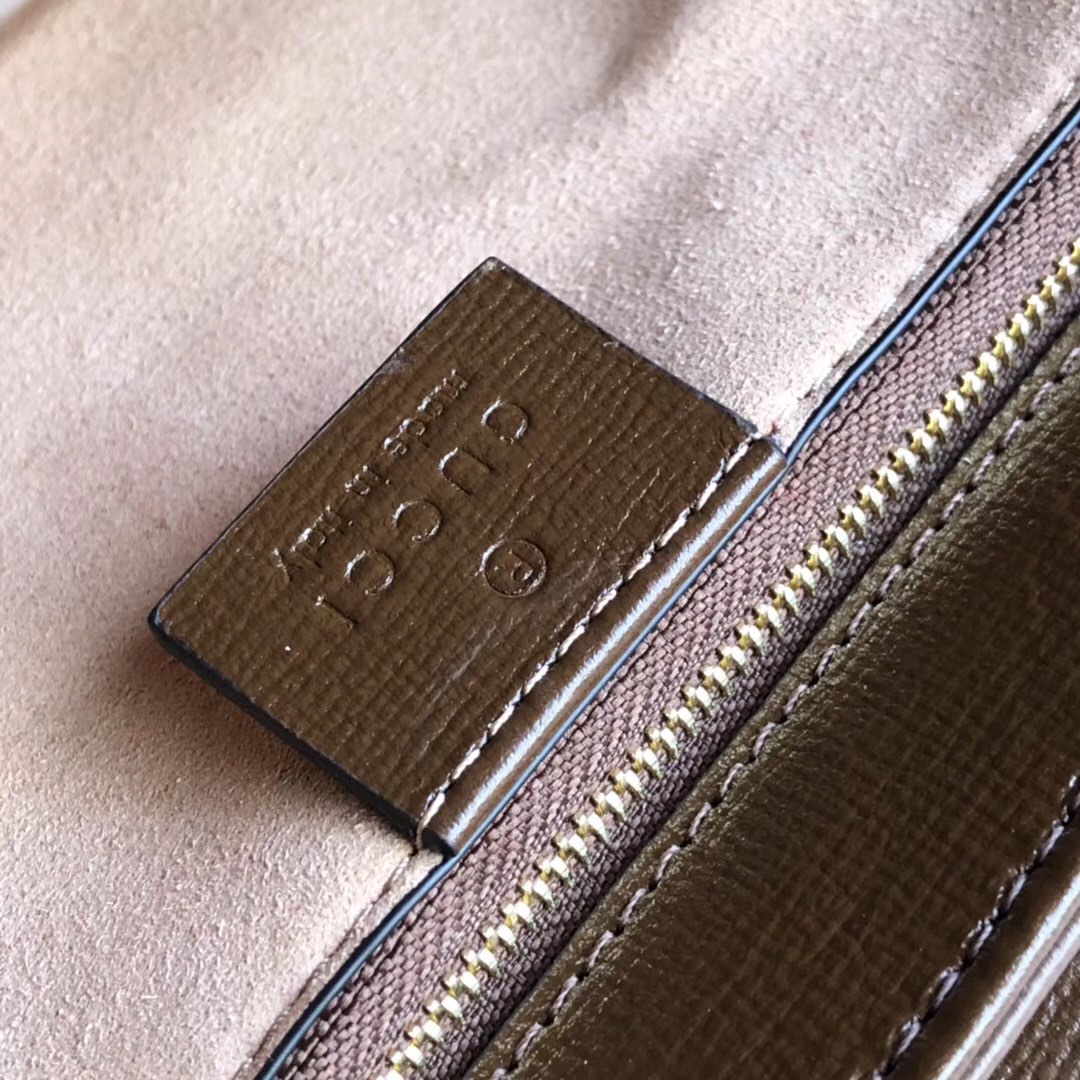 1577979746 2806201672 6