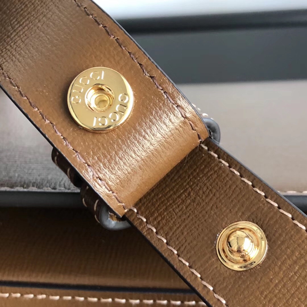 1577979748 3457772719 0