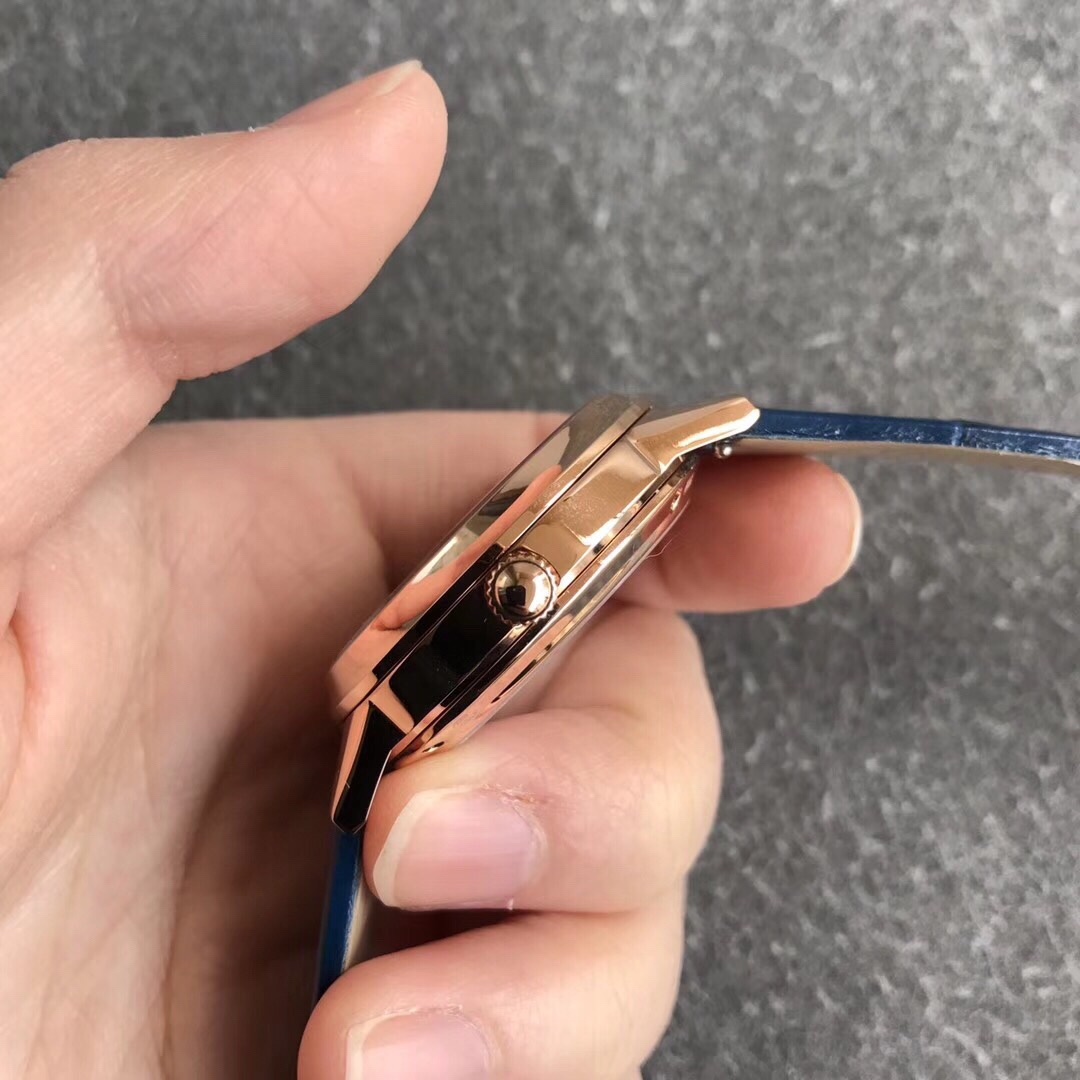 Cartier 约会系列女款