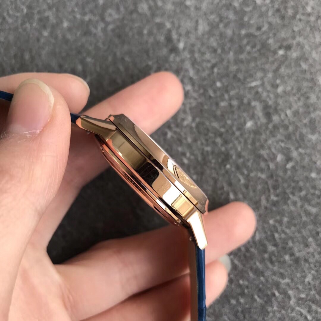 Cartier 约会系列女款