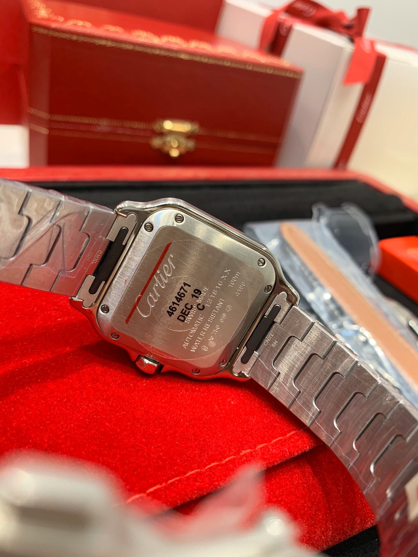 Bottega Veneta bv厂最新款山度士WSSA0010中号女款