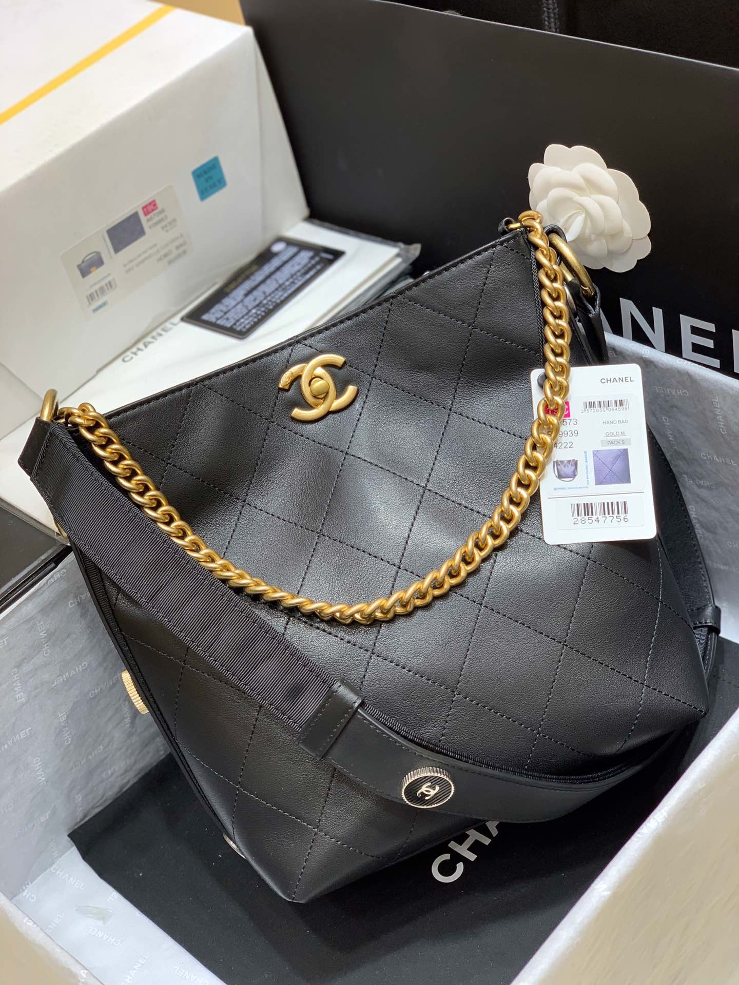 Chanel香奈儿 原厂小牛皮嬉皮包水桶包 A57573