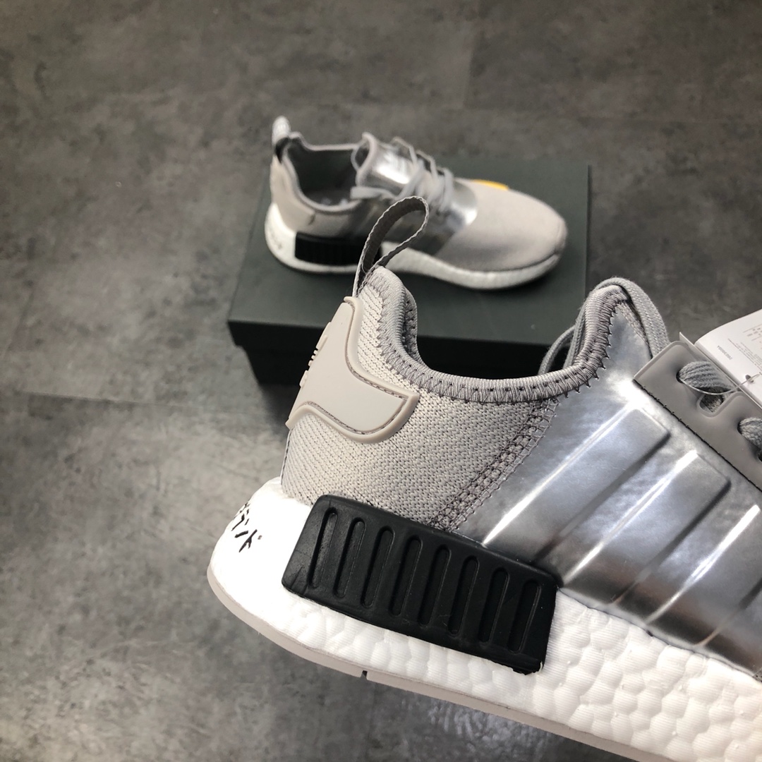 240 公司级巴斯夫阿迪达斯 Adidas NMD R-1 街头风经典百搭跑步鞋 EF4261