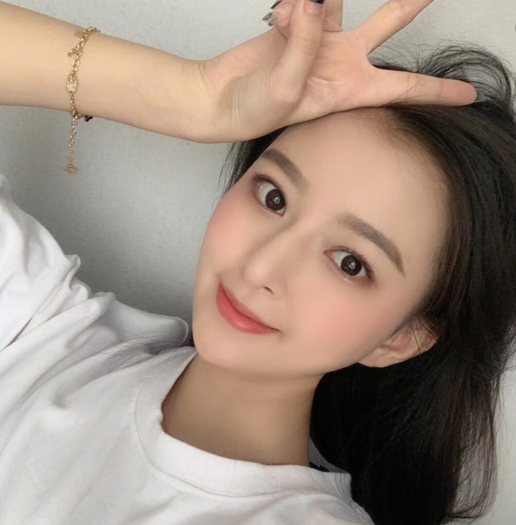 L❤️v手链,美到你哭,一饰难求,上手后第一感觉酷酷的美美哒,可调节 5