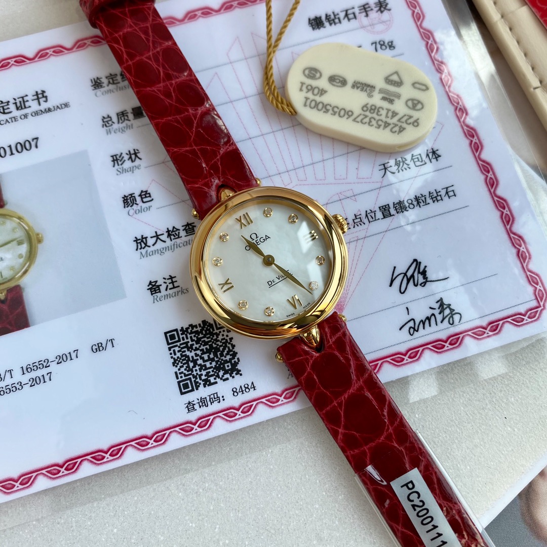 高端硬货批1300。独家首发！欧米茄碟飞系列欧洲渠道，每到年底国外很多代工都会流点这种很贵的表出来，同属瑞士石英机芯，28mm表盘，字面镶嵌8颗vs1.2真钻！美洲鳄鱼皮表带！每只都有国家机构出具的证书，确保每一块都是真材实料真钻石，参数具体详尽，远非市场那些假证书可比，每一张证书的检测编号都是唯一编号，一一对应，绝无重复，机构官方网站可查阅！这个价格买钻石都值，更不要说买这个牌子的表，没人会做这个亏本生意去仿，送礼是绝对赞到爆！要的速度了