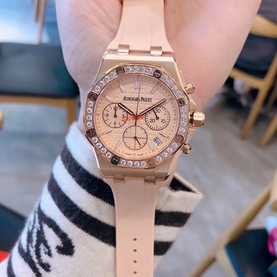 Audemars Piguet AP-皇家橡树离岸型系列奢华满钻女装 酷炫 六针VK计时进口石英机芯 蓝宝石防刮玻璃 316精钢壳套 进口橡胶带 爱彼女款中的最佳