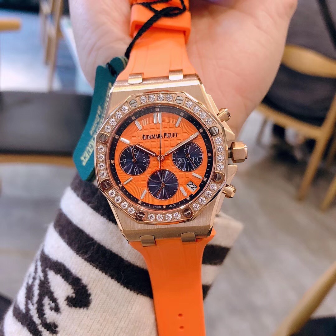 Audemars Piguet AP-皇家橡树离岸型系列奢华满钻女装 酷炫 六针VK计时进口石英机芯 蓝宝石防刮玻璃 316精钢壳套 进口橡胶带 爱彼女款中的最佳
