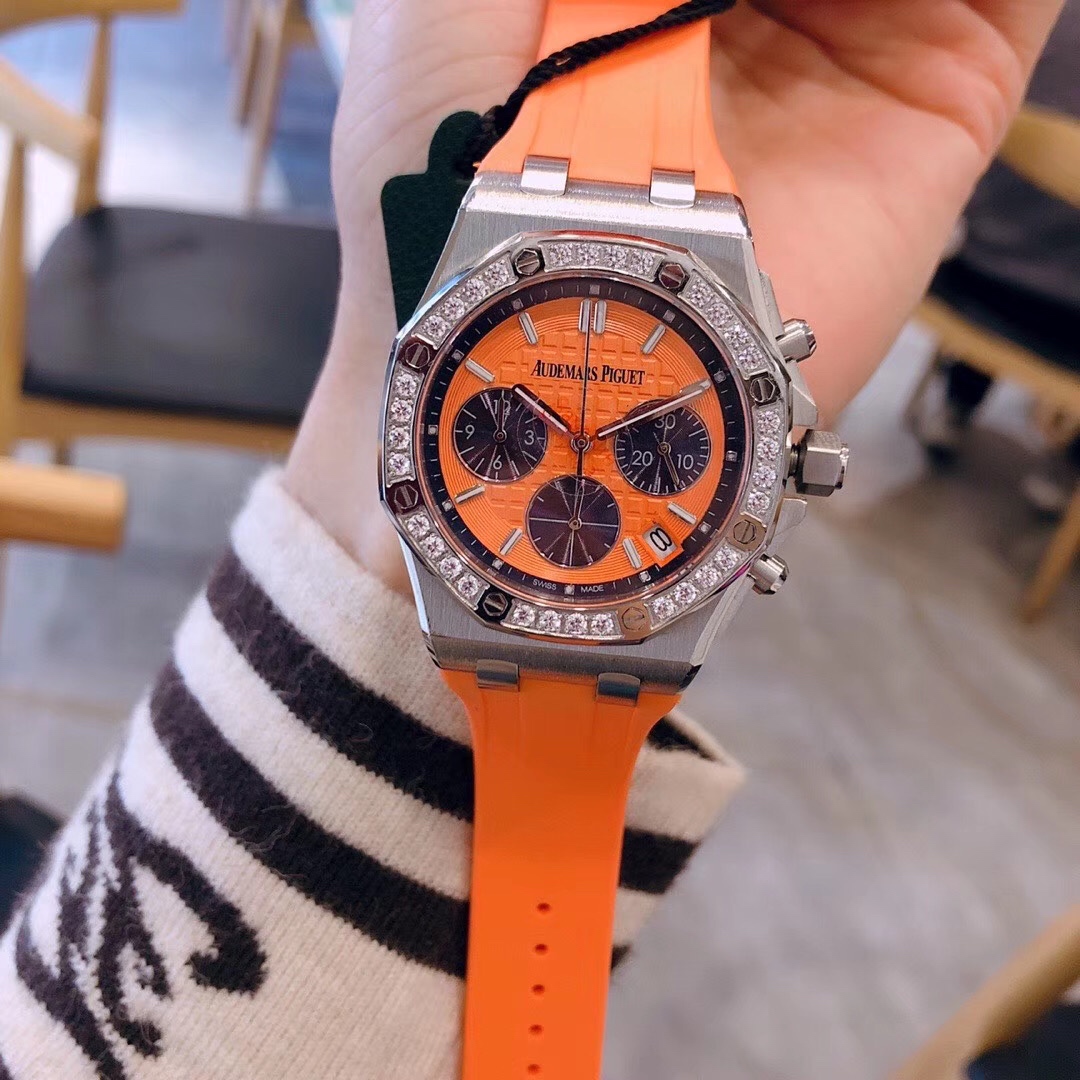 Audemars Piguet AP-皇家橡树离岸型系列奢华满钻女装 酷炫 六针VK计时进口石英机芯 蓝宝石防刮玻璃 316精钢壳套 进口橡胶带 爱彼女款中的最佳