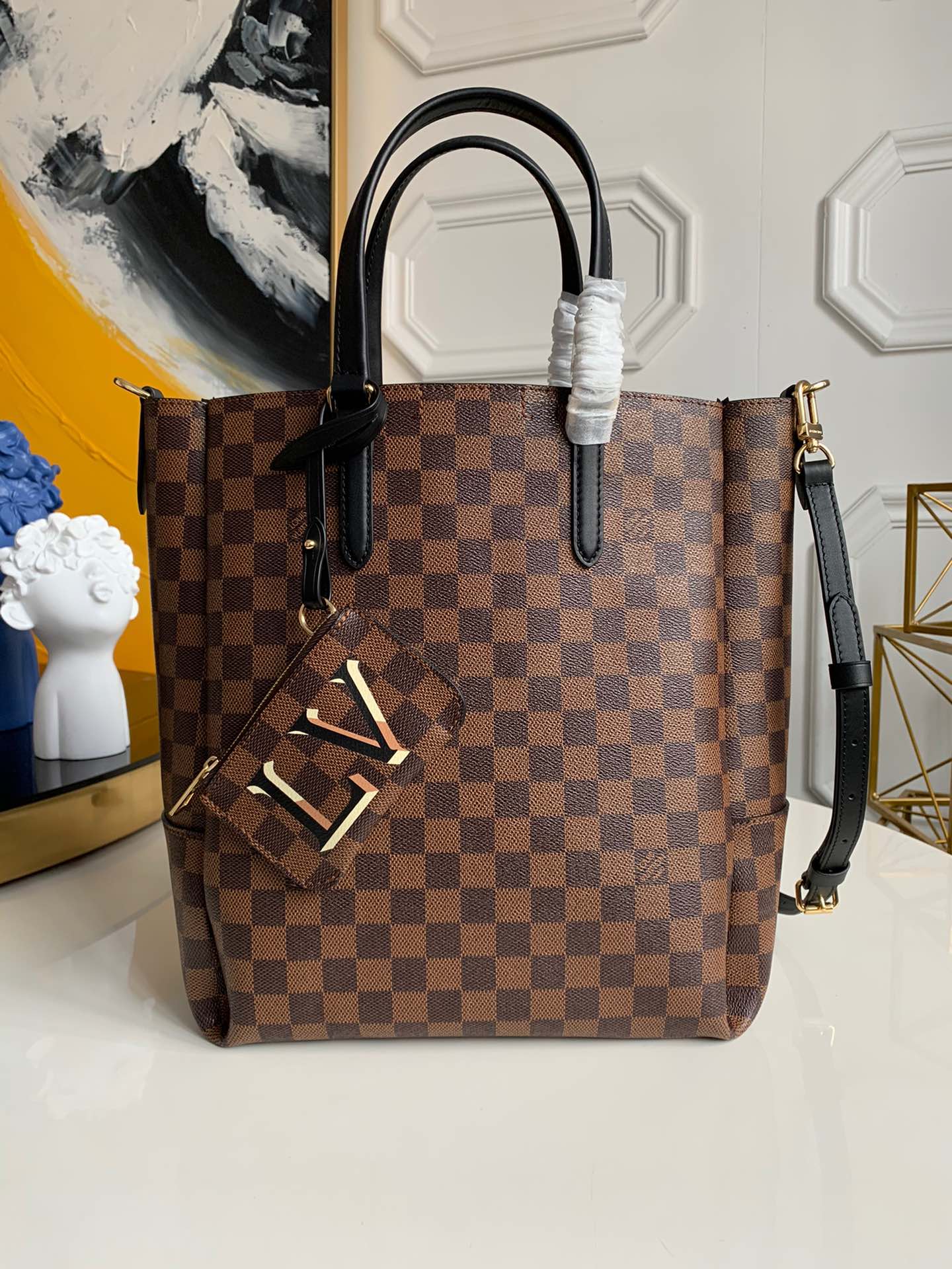 NO:395425,【Exclusive real photo N60294】 Skyline This stylish shopping bag uses innovative engineering technology. It can be used for both hand and shoulders. The extremely novel design style makes it not abrupt when paired with a suit. The size of the gamete mother bag is 28x32x14., LV [original leather], louis vuitton, business suit19860909【独家实拍N60294】Skyline 这款时尚的购物袋采用了工程学创新技术. 既可用于手提亦可肩背. 极新颖的设计风格令其搭配西装亦不显突兀 ,配子母包尺寸28x32x14 .,LV【原厂皮】,louis vuitton,business suit,Bag