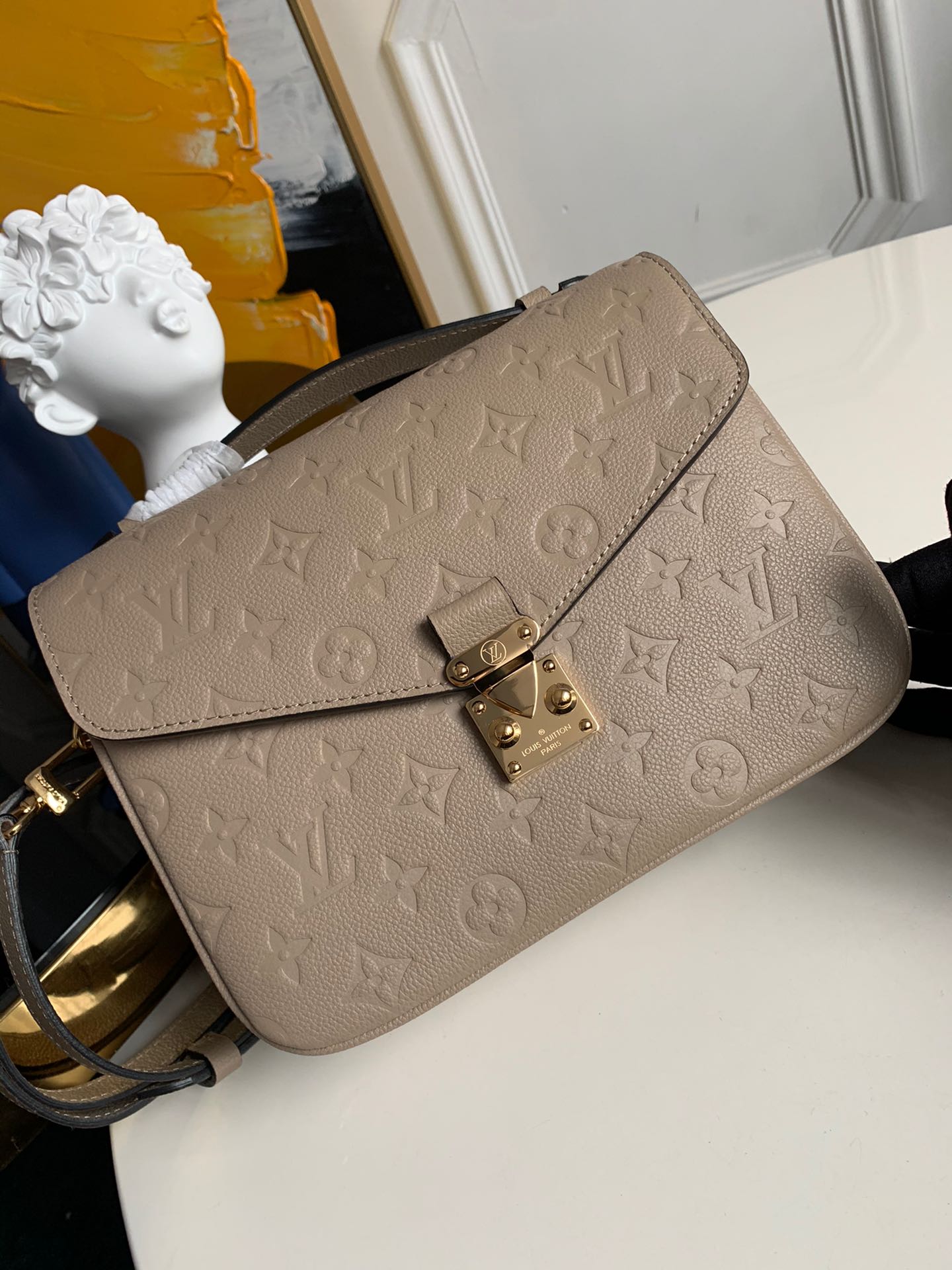 NO:395420,[Exclusive real photo M44881] 40780 full-leather postman bag METIS top calf leather embossed and clearer to the flower. Brand new lock, stainless steel, quality is unquestionable. No better. Only the best. SIZE25*9*19CM with pictures. Complete genuine packaging.,LV [original leather],louis vuitton,cowhide19860909【独家实拍M44881】40780全皮邮差包METIS 顶级小牛皮 压纹更是清晰对花 全新锁头 精钢打造 品质毋庸置疑 没有更好 只有最好 SIZE25*9*19CM 配图片整套正品包装 .,LV【原厂皮】,louis vuitton,cowhide,Bag