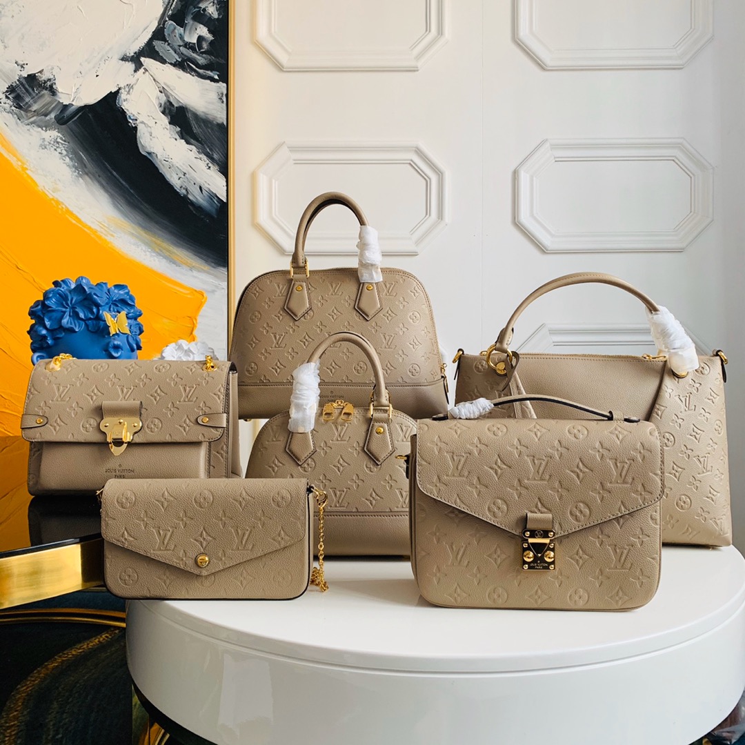 NO:395428,44832 size shell new color/44421/44829/68697 three-piece set 44881 collection picture, LV [original leather], louis vuitton1986090944832大小贝壳新色/44421/44829/68697三件套44881 集合图,LV【原厂皮】,louis vuitton,Bag