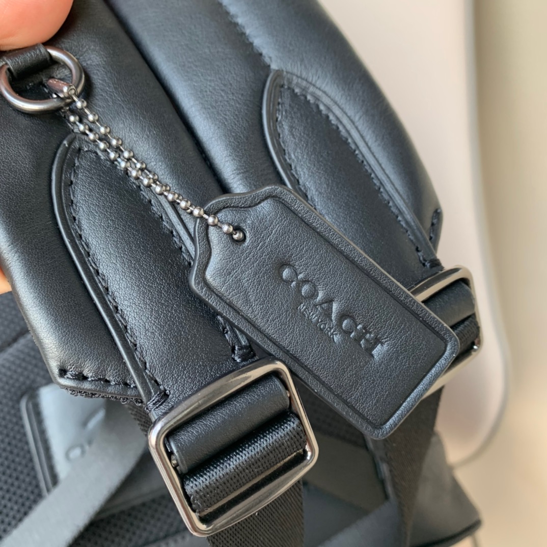 Coach 全牛皮款式 C家50053 新款 男士背包/登山包 全皮浮雕款 亚光质感五金