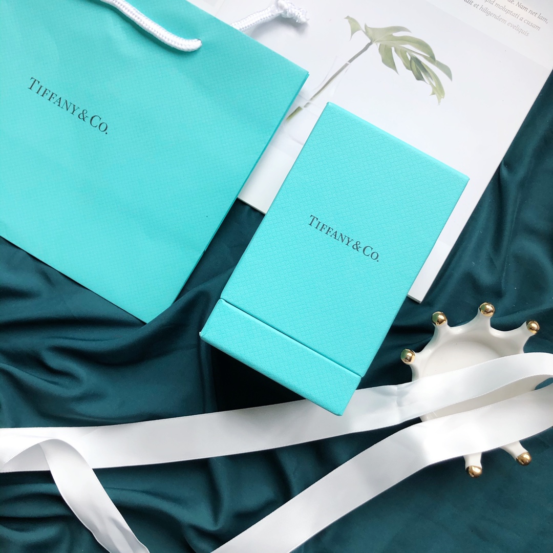 Tiffany & Co. Diamond Perfume 100ml - A Classic & Elegant Fragrance