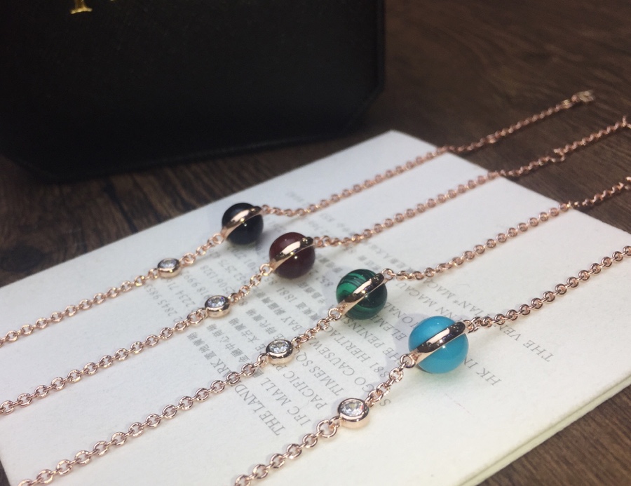 “Count’s Latest Possession Bracelet: Rose Gold with Gemstones and Diamond Accents” - 图片 2