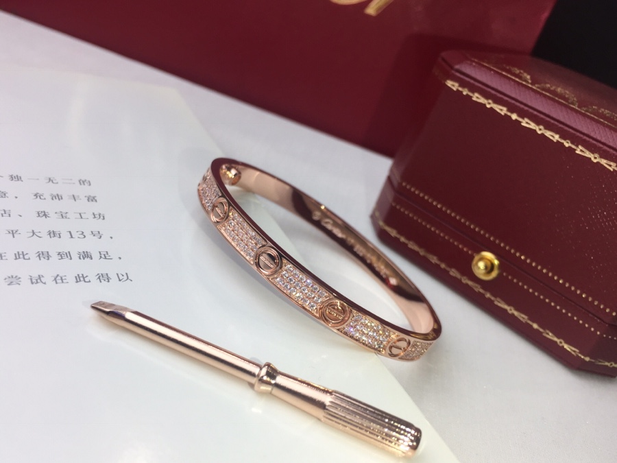 ❗❗❗Cartier 卡地亚经典满天星手镯👉🏻火爆LOVE满钻手镯💥进口亚金电镀18k玫瑰金/白金 镶嵌