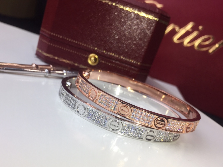 ❗❗❗Cartier 卡地亚经典满天星手镯👉🏻火爆LOVE满钻手镯💥进口亚金电镀18k玫瑰金/白金 镶嵌