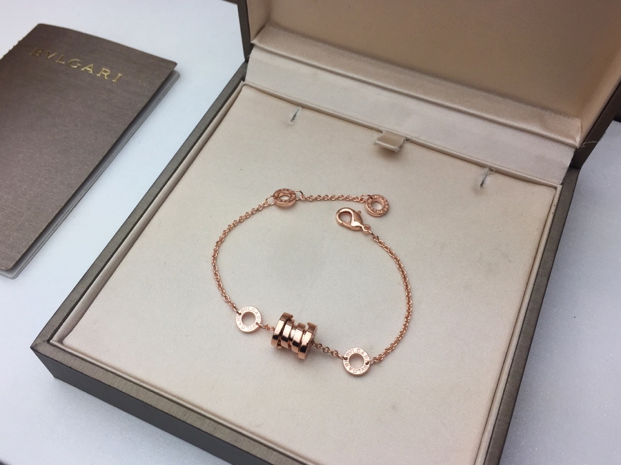“¥225 Bvlgari B.Zero1 Springed Handing Chains in Classic Rose Gold/Platinum” - 图片 8