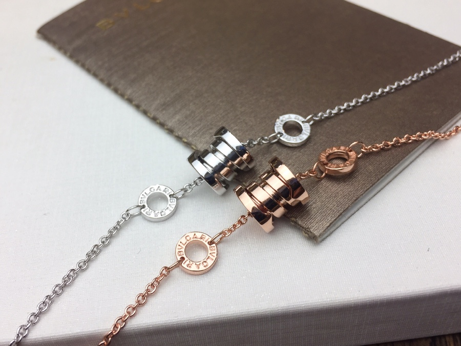 “¥225 Bvlgari B.Zero1 Springed Handing Chains in Classic Rose Gold/Platinum” - 图片 5