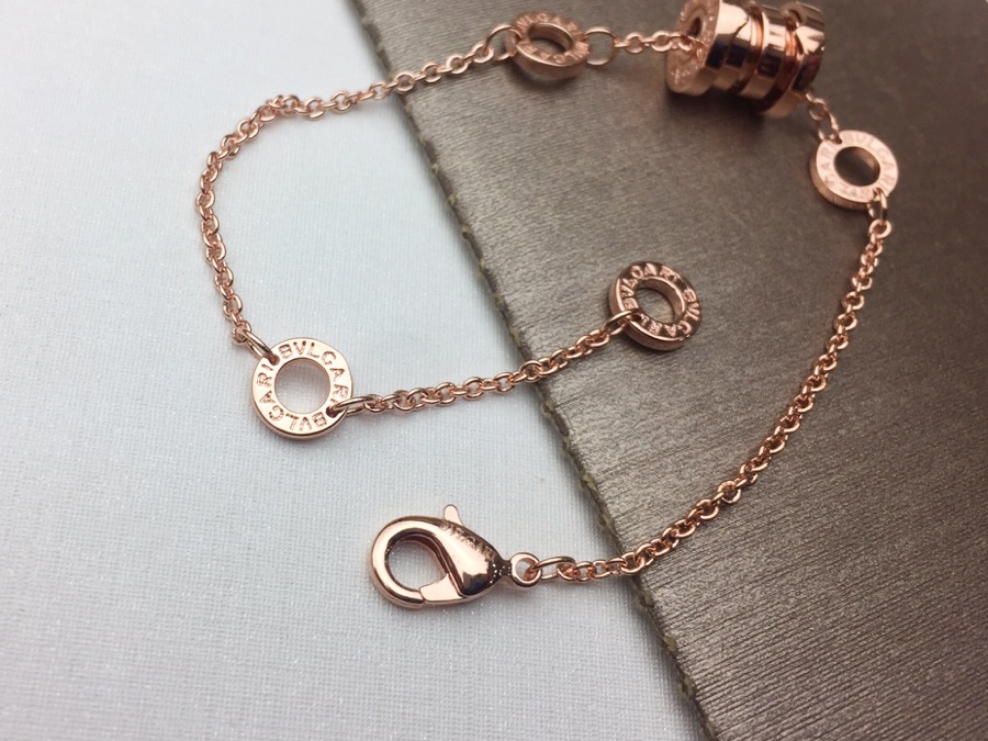 “¥225 Bvlgari B.Zero1 Springed Handing Chains in Classic Rose Gold/Platinum” - 图片 6
