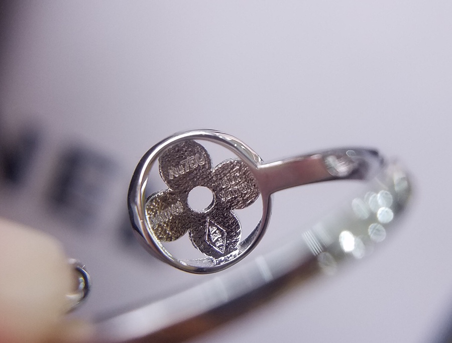 Louis Vuitton Haute Couture Haute Couture Fine Jewelry Necklace Bracelet 5
