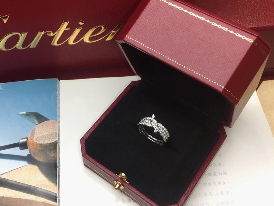 Cartier 6码 女神 Cartier 款满钻绳结戒指 Cartier Entrelacés系列回归本真