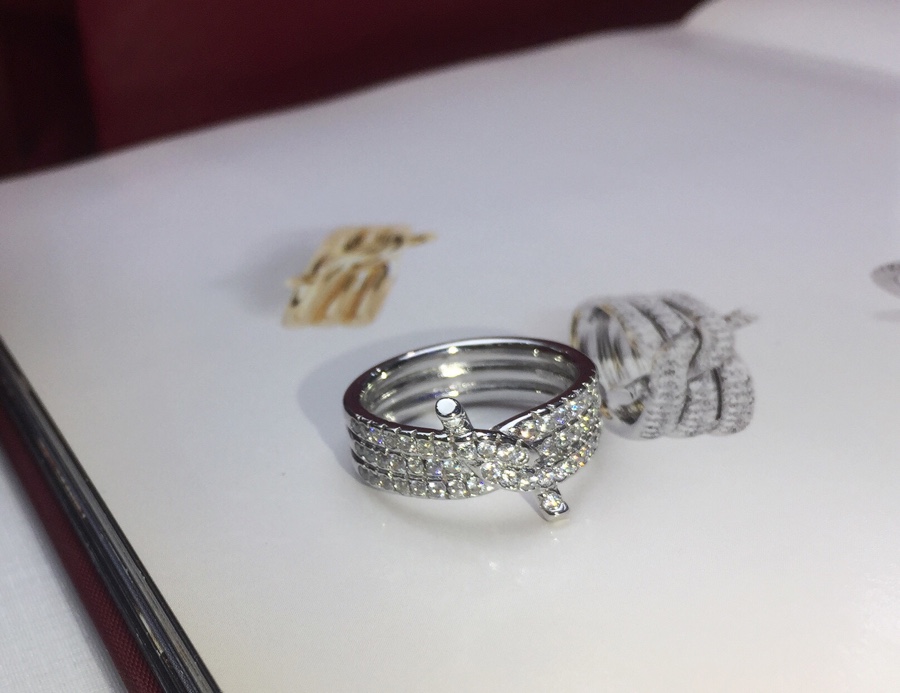 Cartier 6码 女神 Cartier 款满钻绳结戒指 Cartier Entrelacés系列回归本真