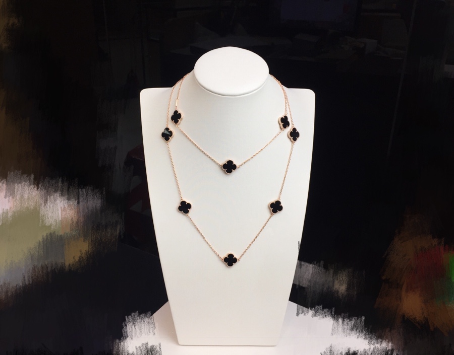 秋冬新款👼VCA四叶草十花宝石毛衣链🍀🍀真实细节呈现💏！樊克雅宝 Vca 四叶草玛瑙，贝壳，孔雀石系列出