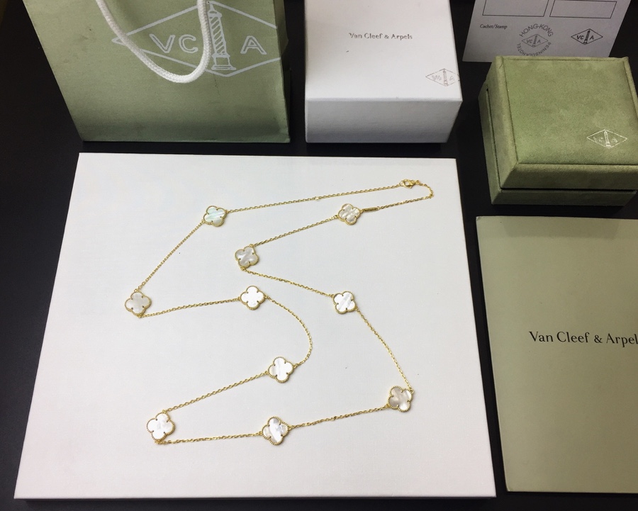 秋冬新款👼VCA四叶草十花宝石毛衣链🍀🍀真实细节呈现💏！樊克雅宝 Vca 四叶草玛瑙，贝壳，孔雀石系列出