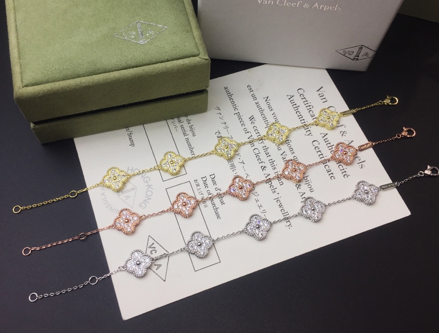 Van Cleef & Arpels Haute Couture Haute Joaillerie Fine Jewelry Earrings