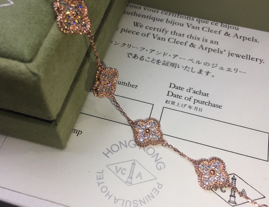 Van Cleef & Arpels Haute Couture Haute Joaillerie Fine Jewelry Earrings 5