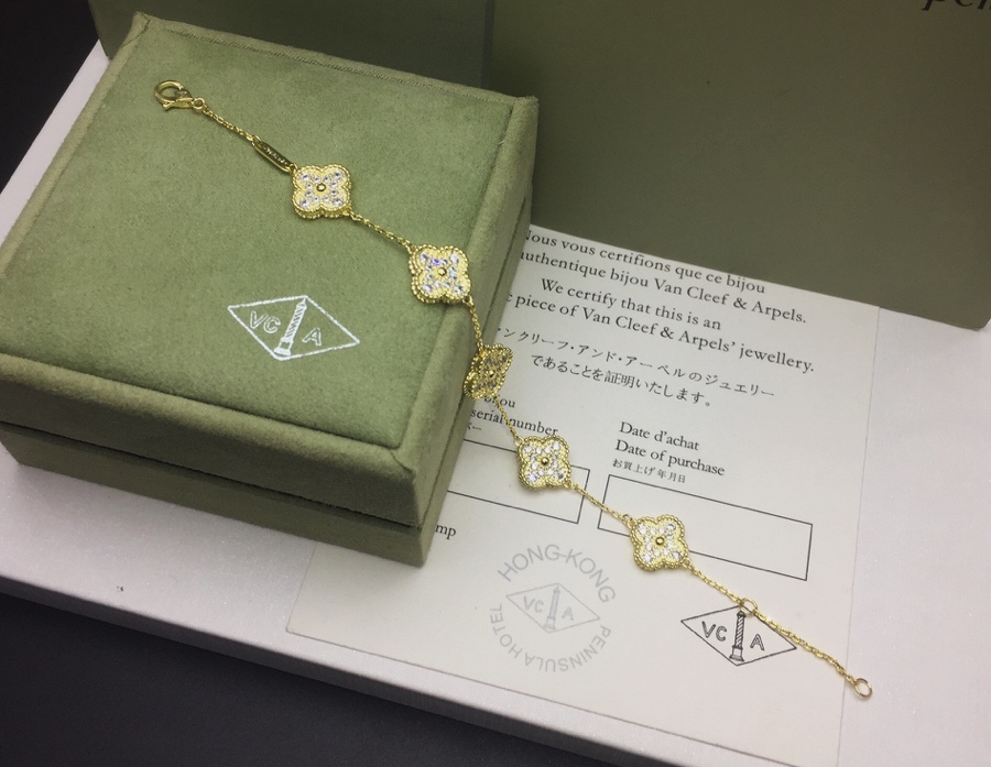 Van Cleef & Arpels Haute Couture Haute Joaillerie Fine Jewelry Earrings 7