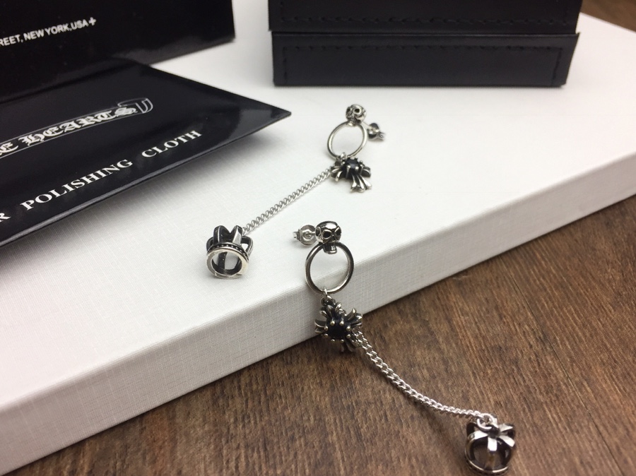 💀💀💀Chrome He@rts 克罗心暗黑髅头十字架皇冠耳钉☠[色]～世界顶级潮牌～鬼魅风格骷髅头搭配