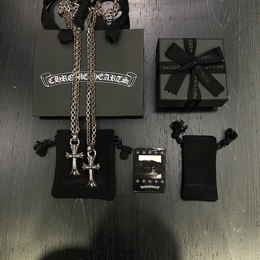 Chrome Hearts 克罗心 镶石双层十字架项链