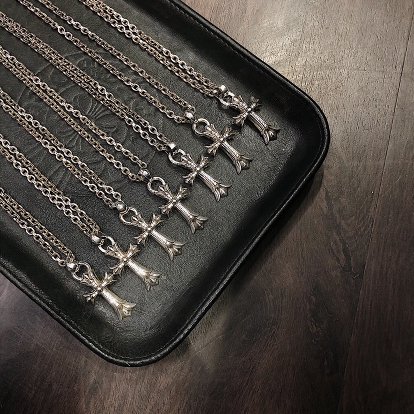 Chrome Hearts 克罗心 镶石双层十字架项链