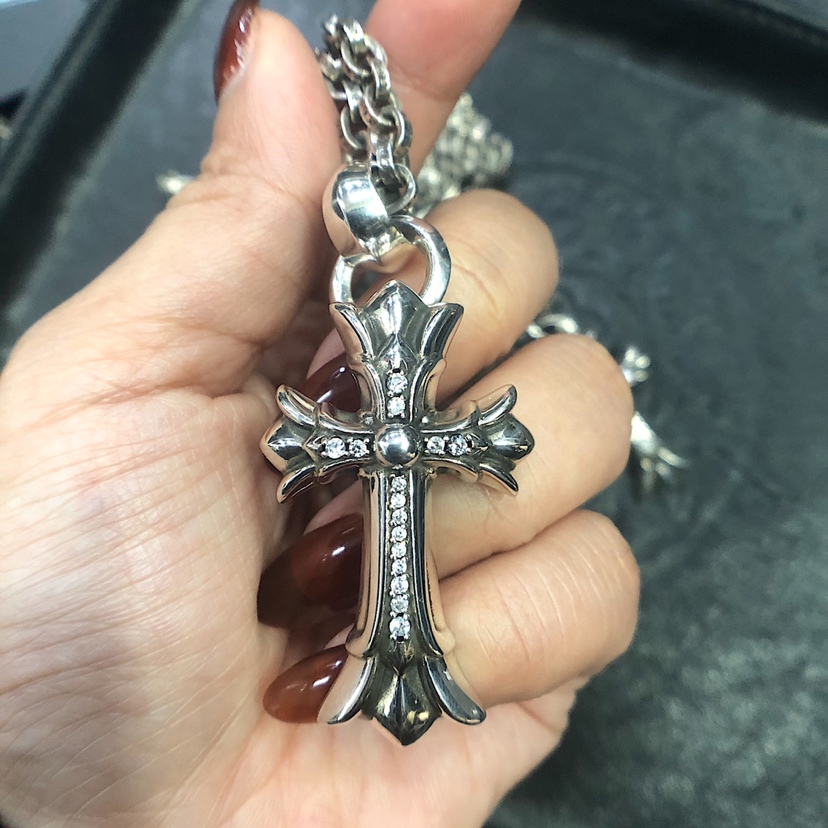Chrome Hearts 克罗心 镶石双层十字架项链