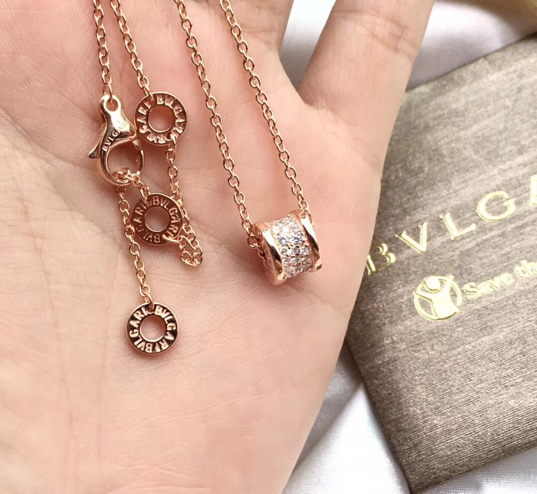 NO:101402,The hit series Mini mini version is coming. The fighter in the classic Bulgari full-diamond small waist. The hit series, Bulgari necklace, bvlgari, necklace19860909爆款系列Mini迷你版小蛮腰重磅来袭 宝格丽满钻小蛮腰经典中的战斗机 爆款爆款,宝格丽项链,bvlgari,necklace,Jewelry