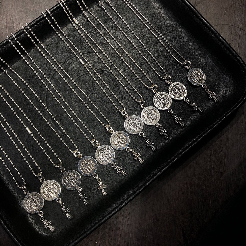 Chrome Hearts MZ出品， 开版 克罗心圆牌五花十字架项链