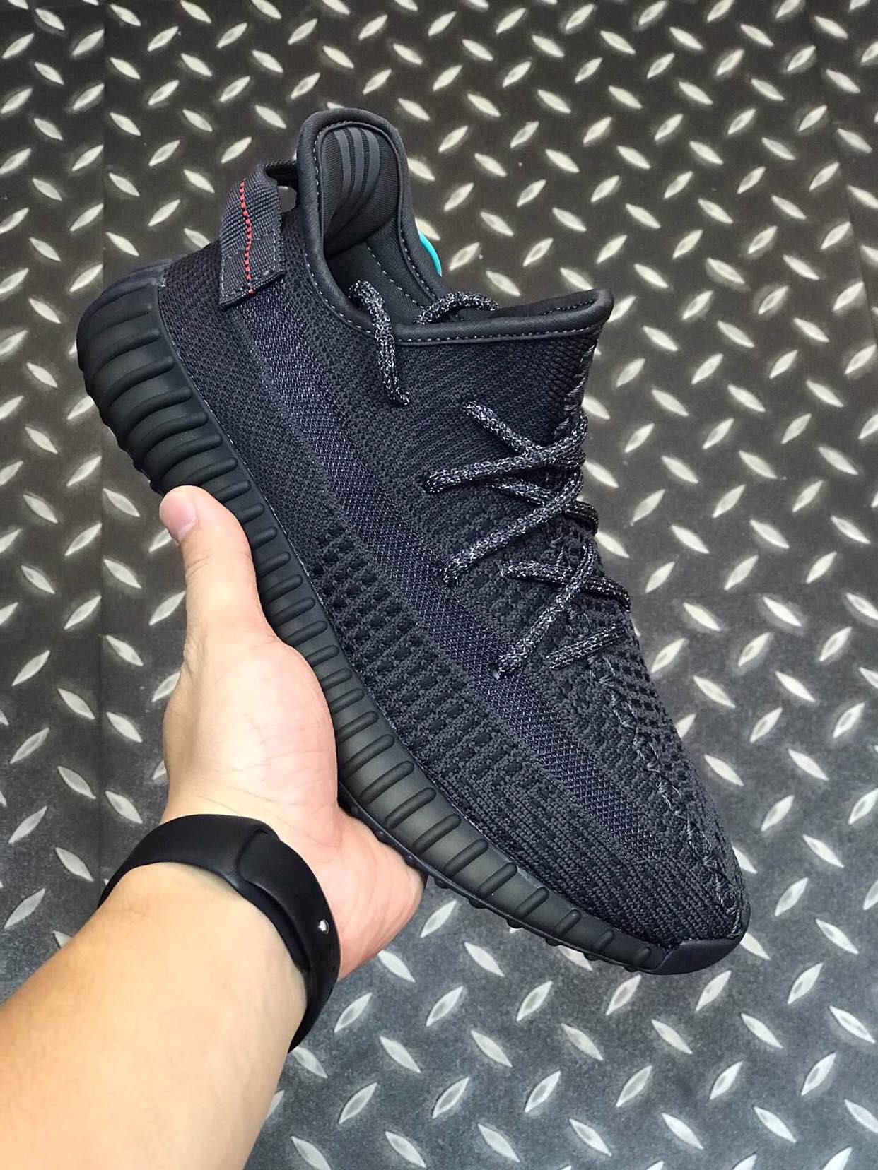 NO:620495,High version G3 pure original Yeezy V2 Black Black Angel/Fallen Angel Developed with original files in advance Shanghai original BASF blessing Original Bondi COATS line The cost of each pair of shoes has greatly increased The shoe style is 100% perfect First come all black debut V2 First come first served Small quantities will be shipped SiZE36 36.5 37 38 38.5 39 40 40.5 41 42  42.5 43 44 44.5 45 46,19860909高版本 G3纯原 Yeezy V2 Black 黑天使/堕天使 提前原档案开发 上海原装巴斯夫加持 原厂邦迪COATS线 每双鞋成本大大提升 鞋型达到百分百完美 首次全黑登场想V2 先到先得 陆续少量出货 SiZE36 36.5 37 38 38.5 39 40 40.5 41 42 42.5 43 44 44.5 45 46,,Men's shoes