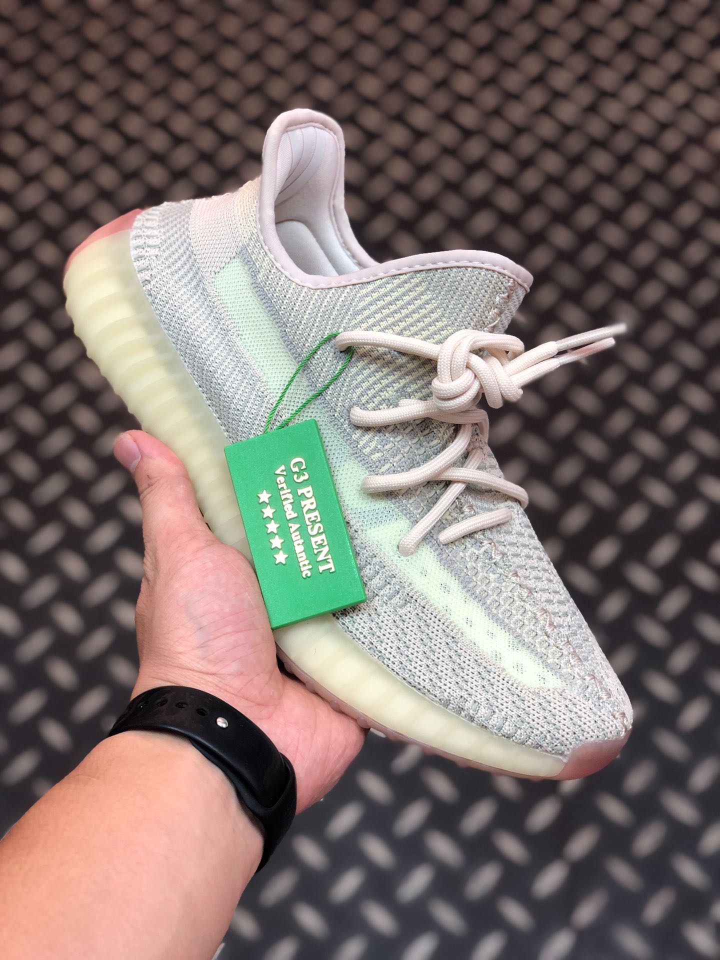 NO:620508,High version [G3 version pure original terminal supply] didas Yeezy Boost 'Cloud White' V2 coconut 2.0 series/Swan White Hollow version Genuine original BASF outsole Feel free to compare any version Size 36 36.5 37 38 38.5 39 40 40.5 41 42 42.5 43 44 44.5 45 46,19860909高版本【G3版纯原终端供应】didas Yeezy Boost “Cloud White”V2椰子2.0系列/天鹅白 镂空版 正品原厂巴斯夫大底 随意对比任何版本 尺码36 36.5 37 38 38.5 39 40 40.5 41 42 42.5 43 44 44.5 45 46,,Men's shoes