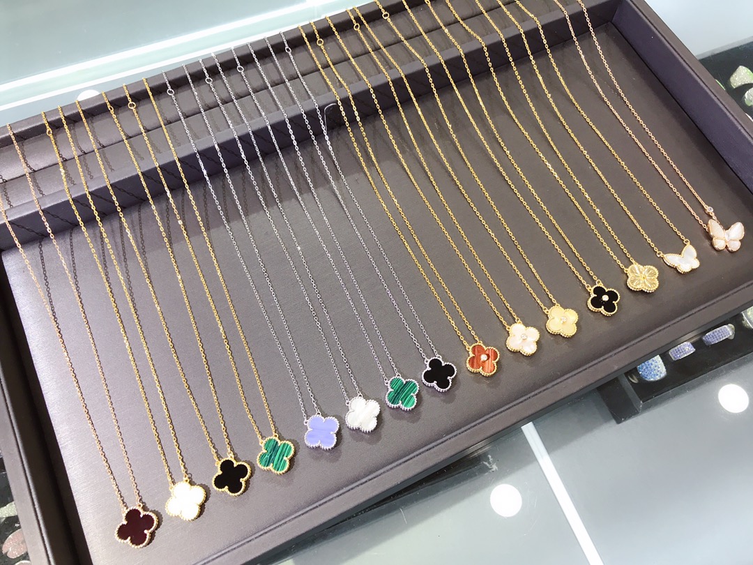 NO:360853,Fanjia Four-leaf Crocodile Necklace Classic Light Luxury Simple Fashion Versatile Clavic Chain With Diamond Without Diamond, Vac Necklace, Necklace19860909梵家四叶草项链 经典轻奢简约时尚百搭锁骨链 带钻 不带钻,Vac项链,necklace,Jewelry