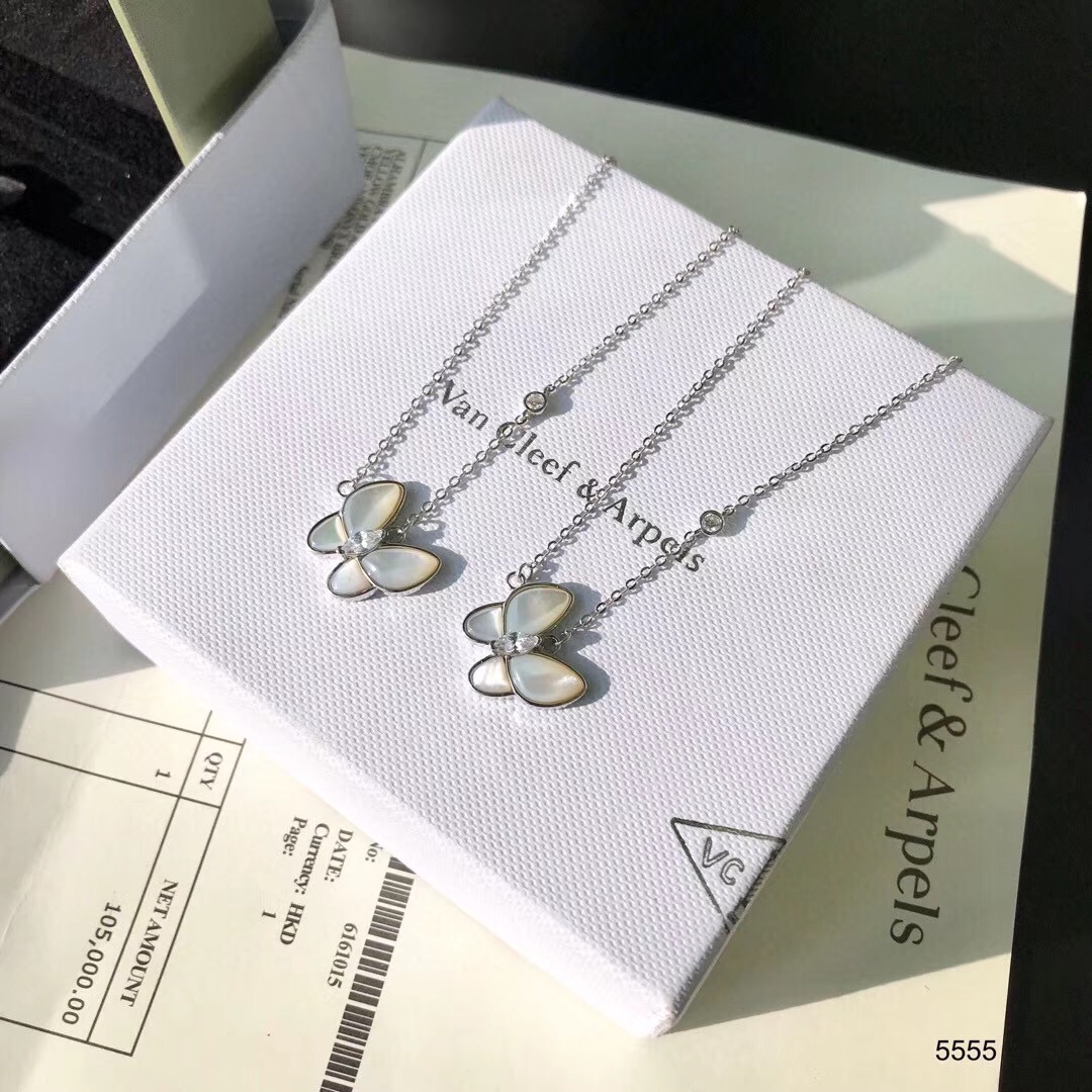 NO:102713,Van Cleef & Arpels White Shell Butterfly Necklace Platinum In stock, original buckle from sterling silver, Vac necklace, van clef, necklace, pure silver19860909梵克雅宝白贝蝴蝶项链 白金色有货,纯银材质原版扣,Vac项链,van cleef,necklace,pure silver,Jewelry