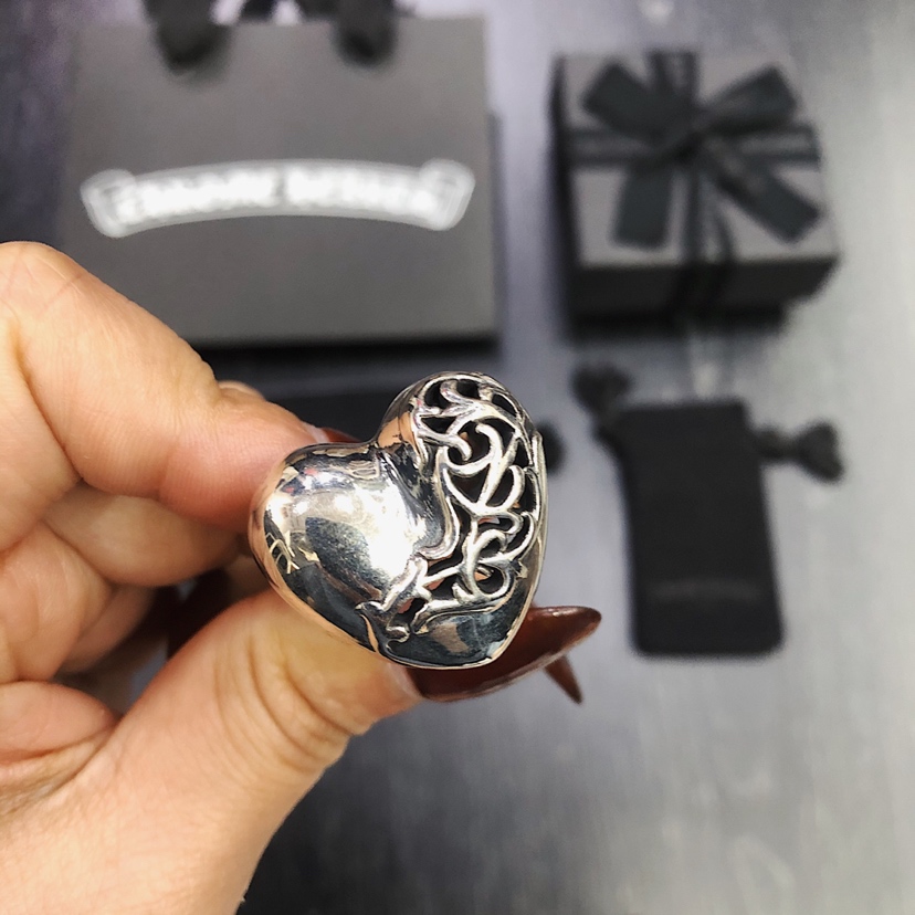 Chrome Hearts 克罗心心形蔓藤戒指